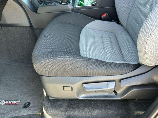 Certified Used 2025 EVEREST Toyota  image 26