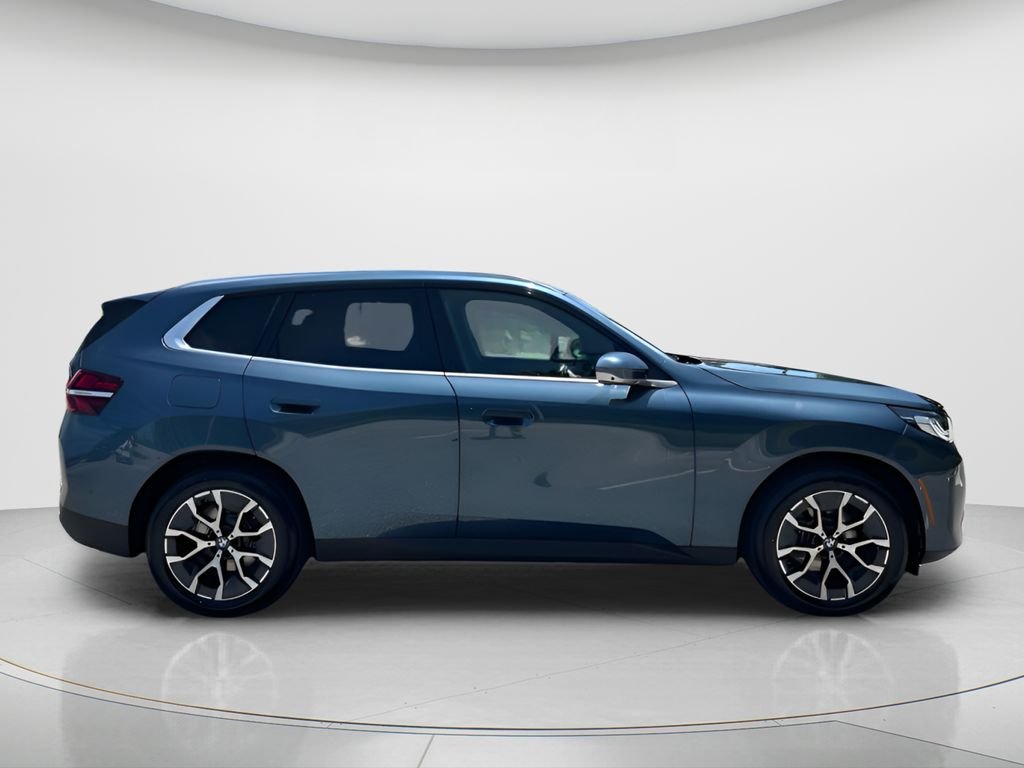 New 2026 Arctic Race Blue metallic BMW 30 xDrive image 4