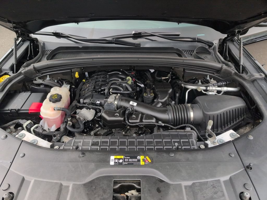 Used 2023 Black Jeep Altitude image 31