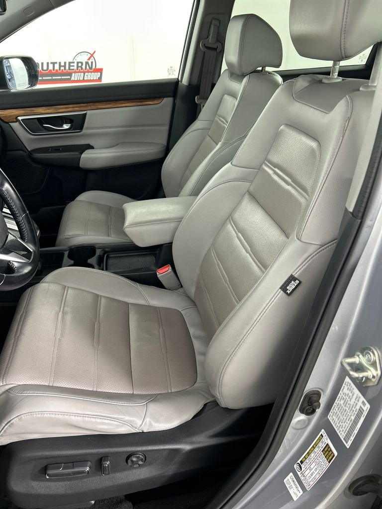 Used 2018 Silver Honda Touring image 11