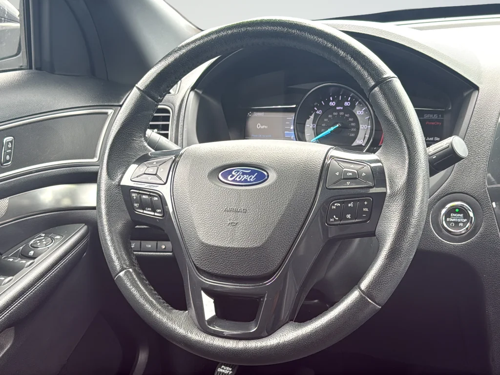 Used 2018 Black Ford XLT image 42