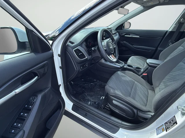 Certified Used 2022 White Kia LX image 34