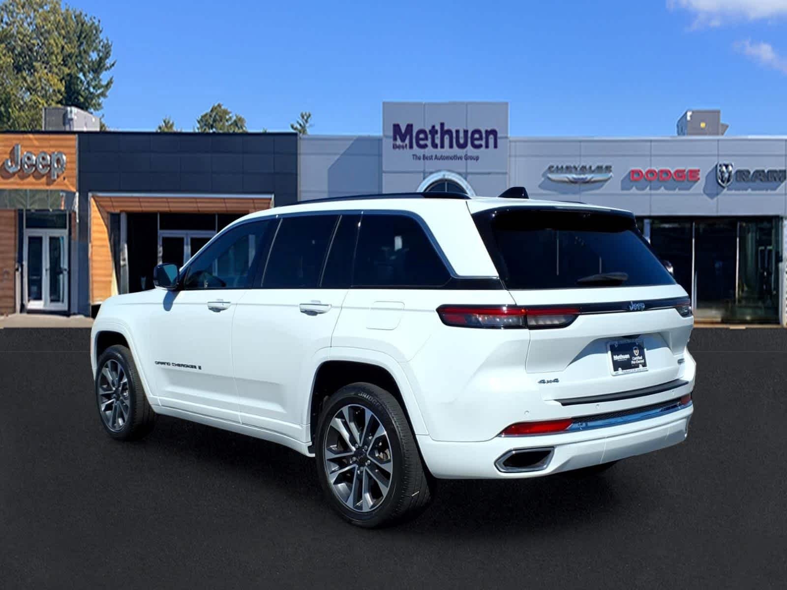 Used 2023 Bright White Clearcoat Jeep Overland image 7