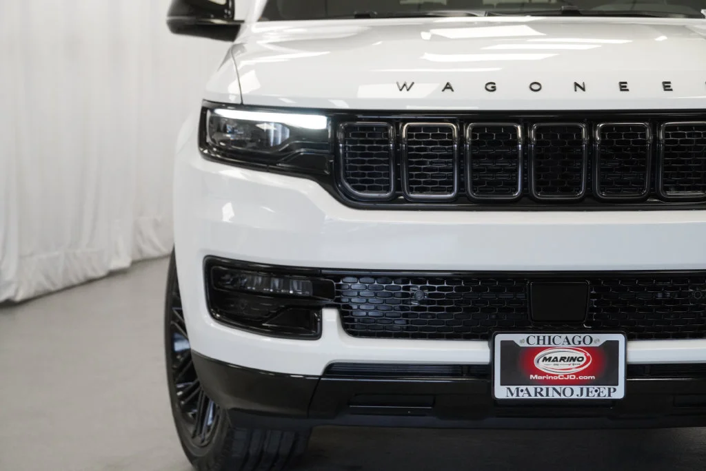 Used 2025 White Jeep Series II image 10