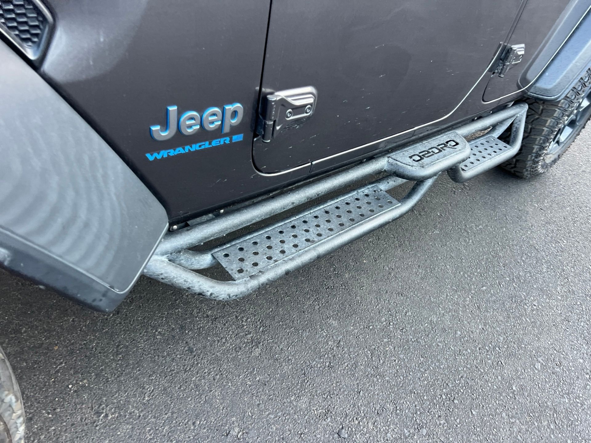 Used 2023 Gray Jeep Willys 4xe image 17