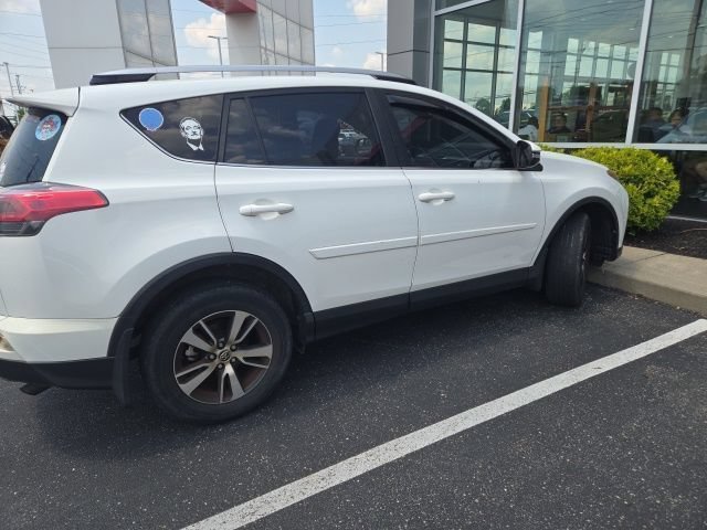 Used 2017 Super White Toyota XLE image 8