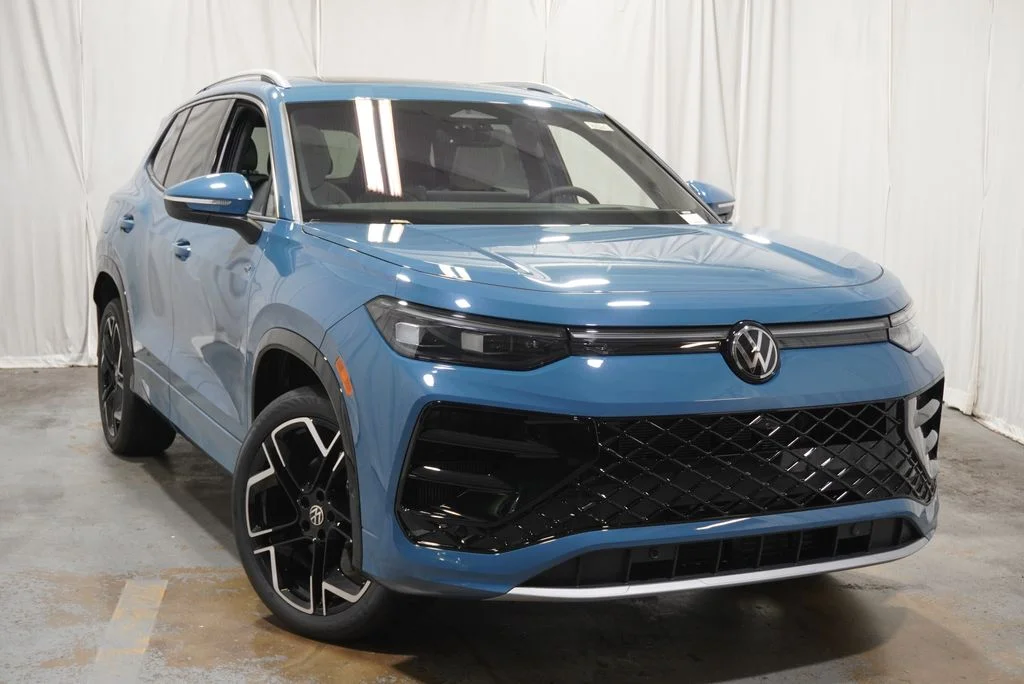 New 2026  Volkswagen 2.0T SEL R-Line Turbo image 4