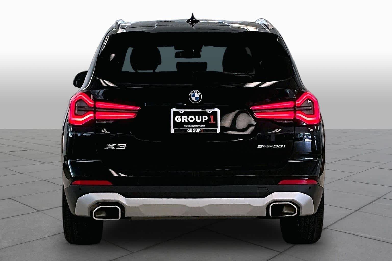 Used 2023 Jet Black BMW sDrive30i image 4