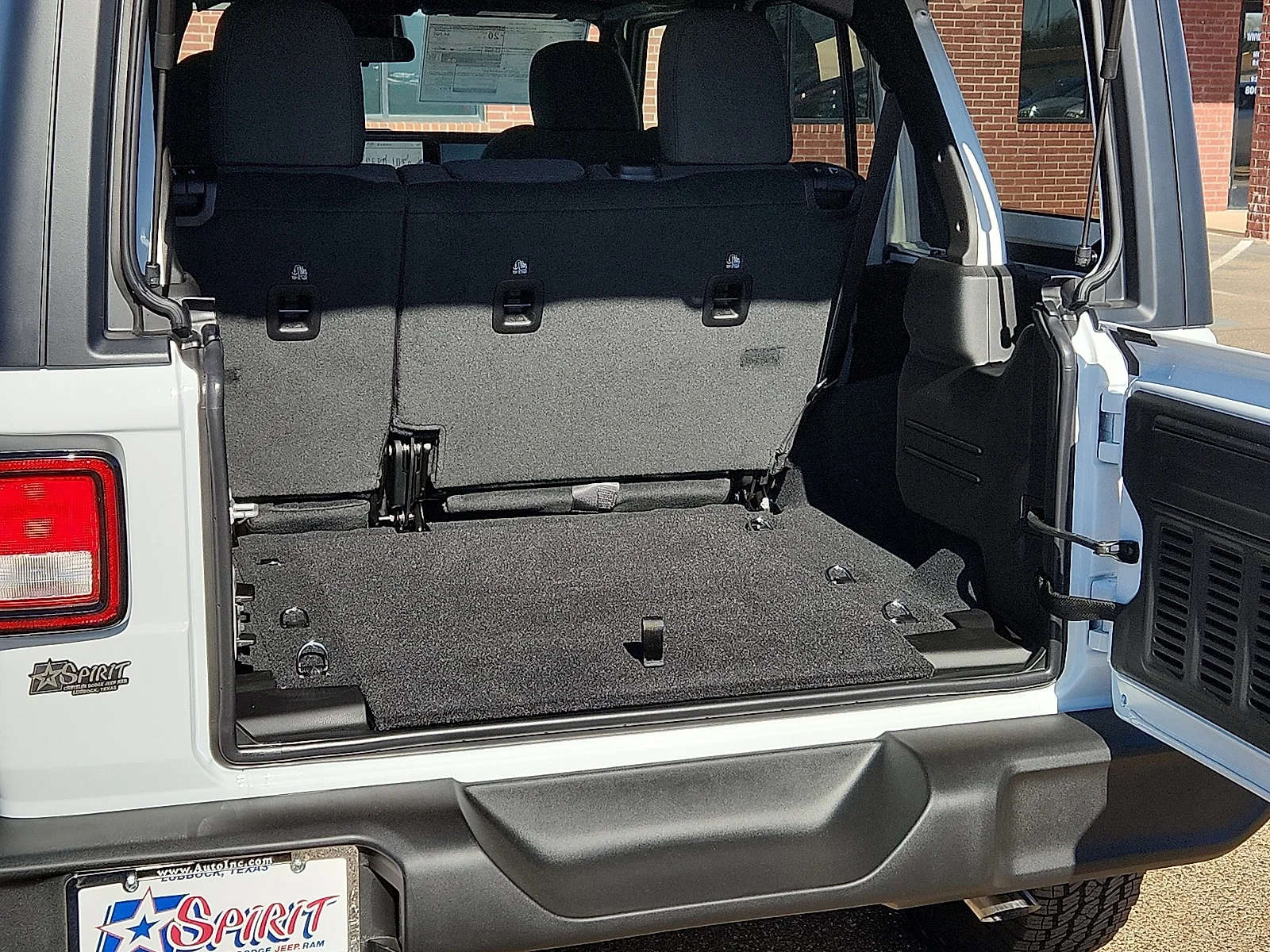 New 2026 PW7 Bright Whit Jeep 4-DOOR SPORT S image 9