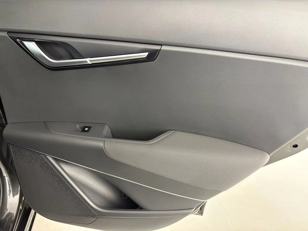 New 2026 Interstellar Gray Kia WIND image 40