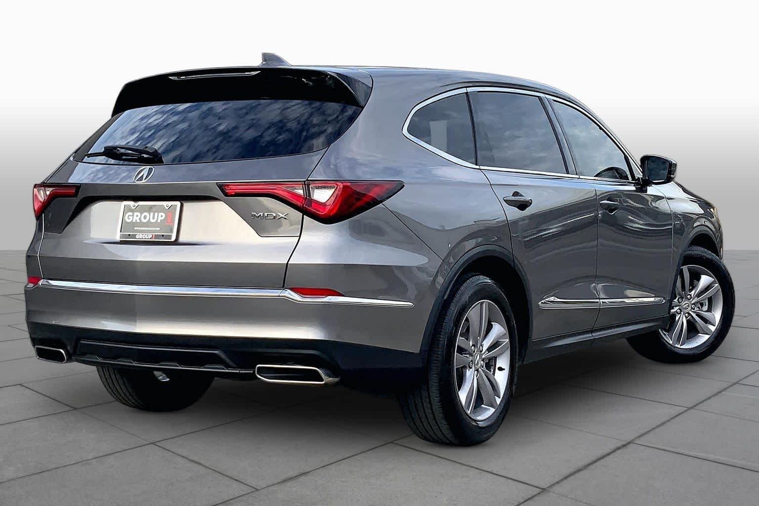 Used 2022 Liquid Carbon Metallic Acura  image 13