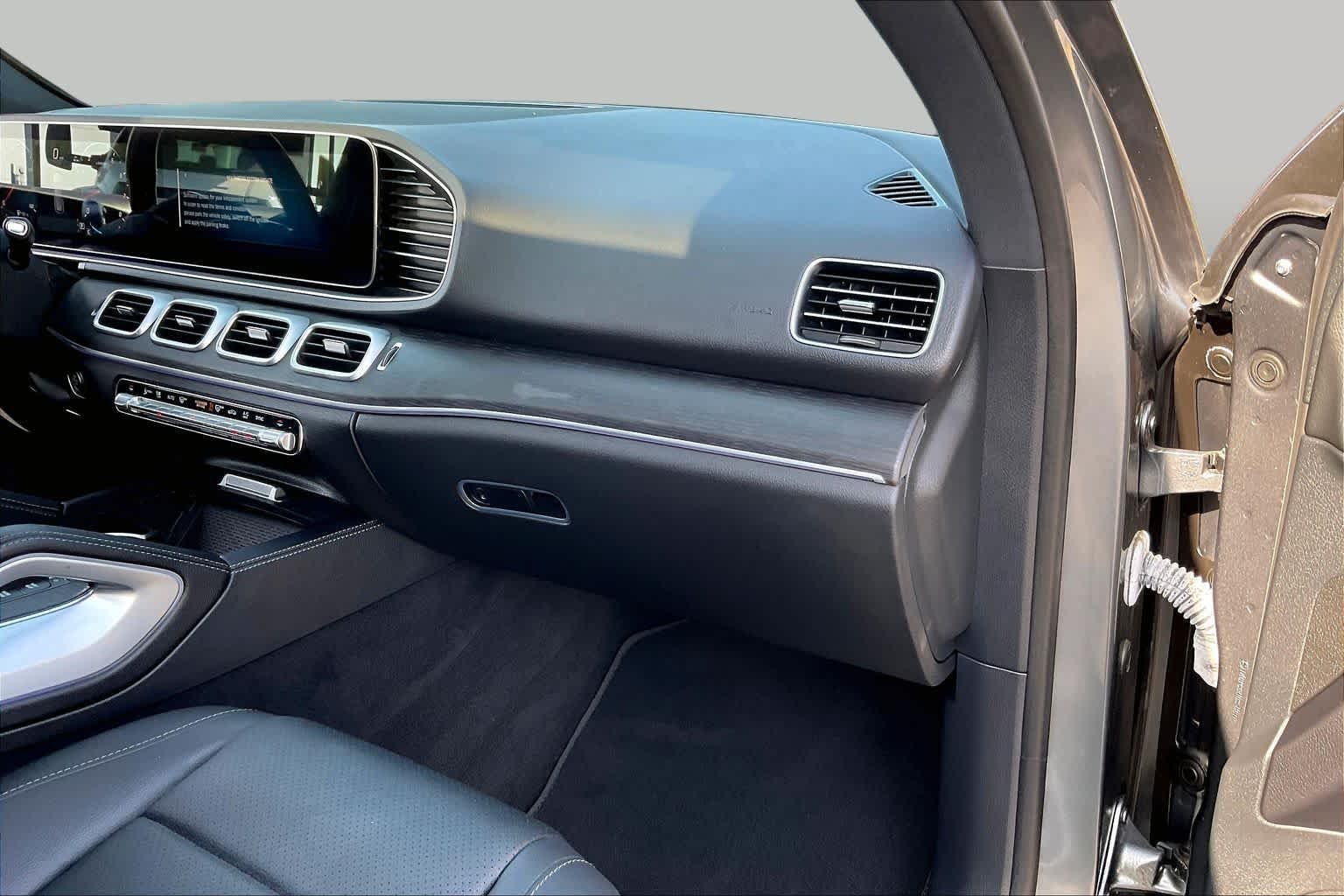 Used 2023 Selenite Grey Metallic Mercedes-Benz GLE 350 image 17