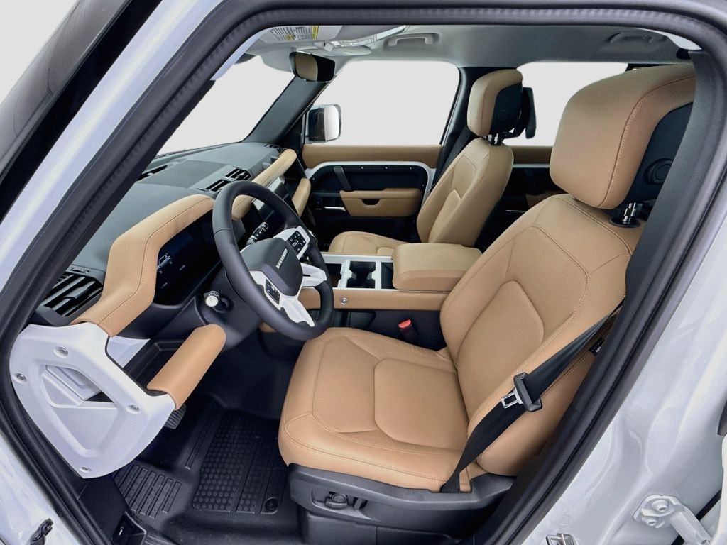 Used 2026 Fuji White Land Rover S image 19