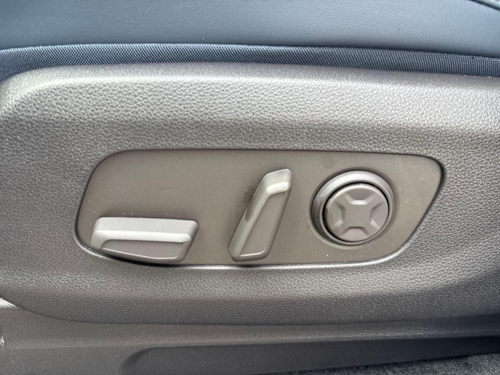 2026 Kia Carnival SX - Photo 16
