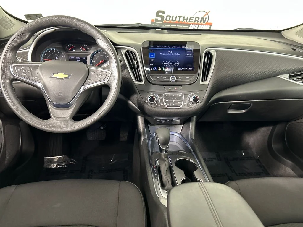 Used 2025 Gray Chevrolet LT image 18