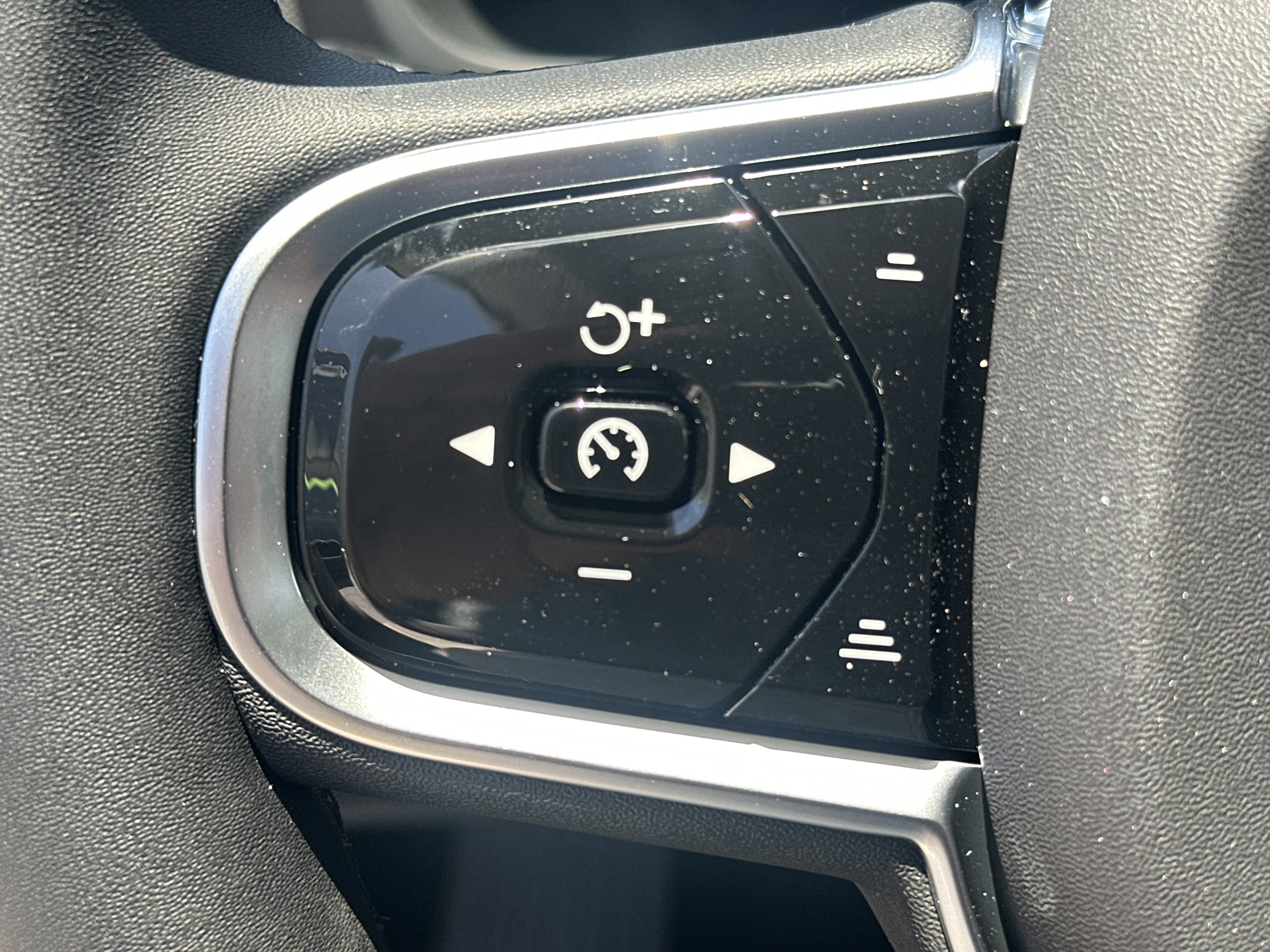 New 2026 Crystal White Volvo Core image 23