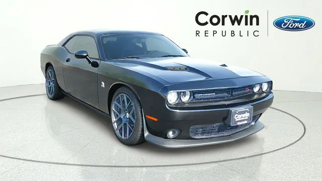 2016 Dodge Challenger Scat Pack's photo