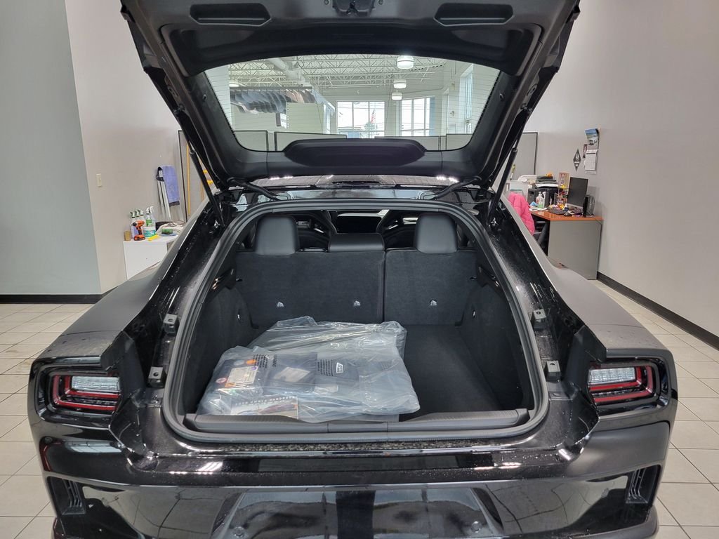 New 2026 Diamond Black Crystal Pearlcoat Dodge R/T image 8