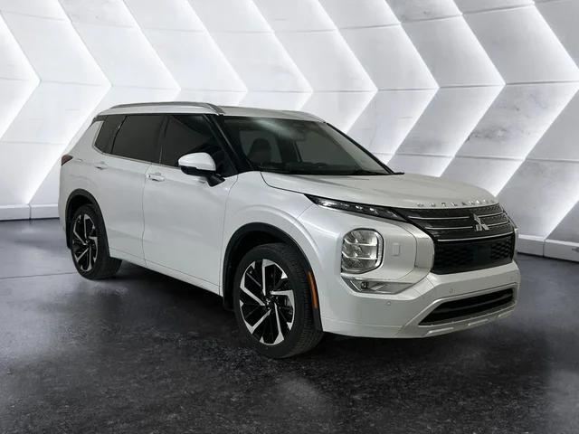 2023 Mitsubishi Outlander SEL