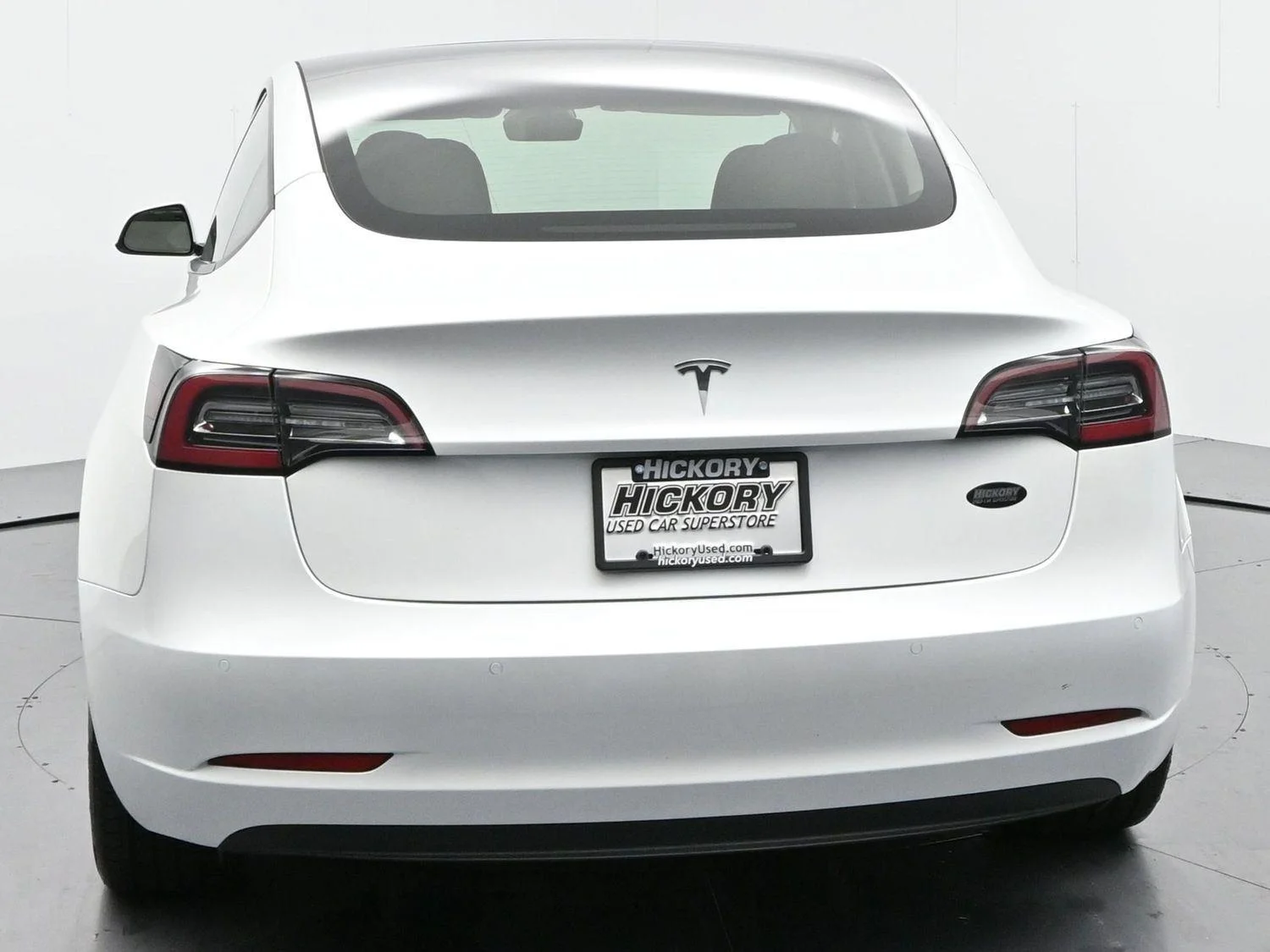 Used 2022 Pearl White Multi-Coat Tesla Base image 6