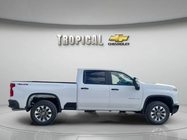 New 2026 Summit White Chevrolet Custom image 6