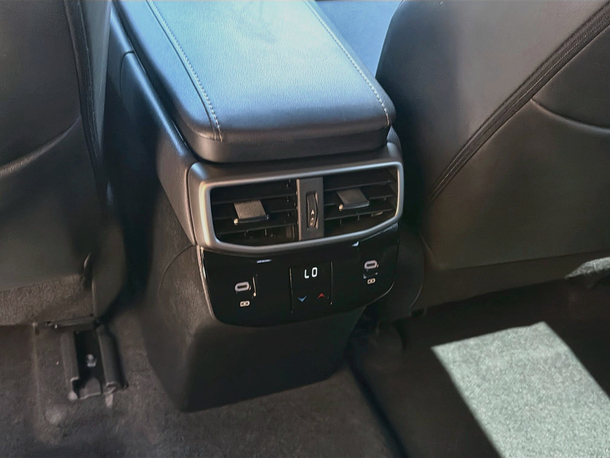 Used 2024 Mica Lexus RX 350 image 20