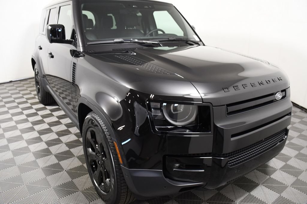 New 2026 Santorini Blk Land Rover S image 9