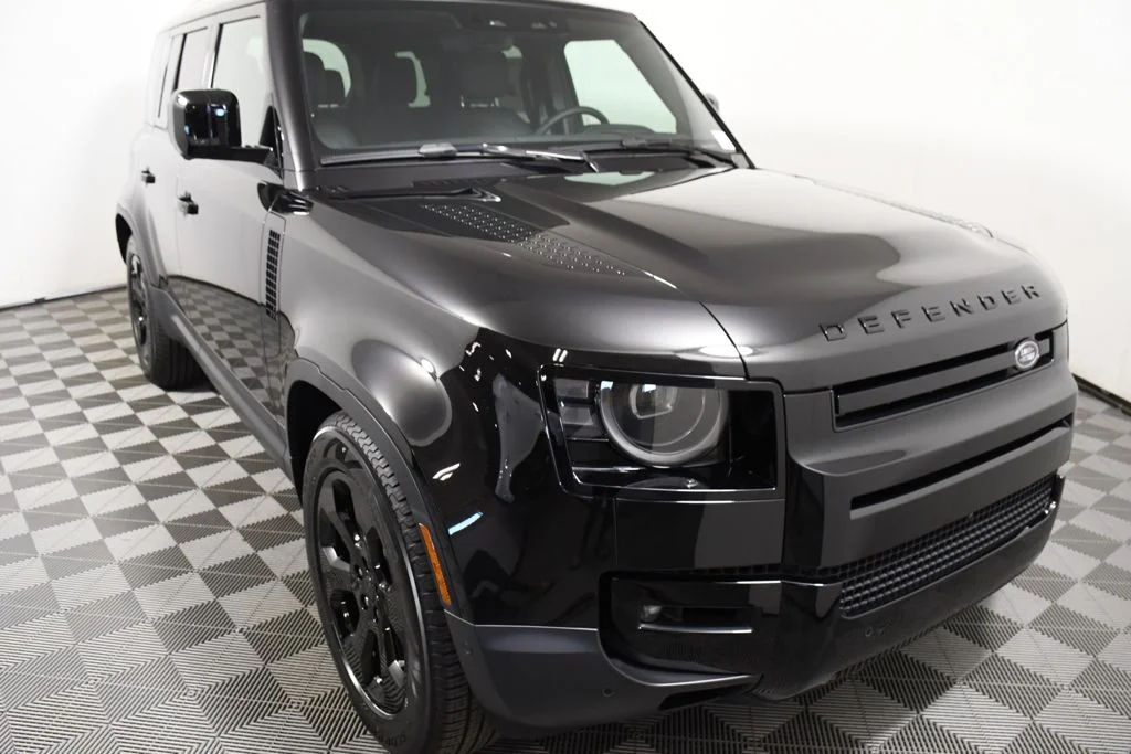 New 2026 Santorini Blk Land Rover S image 9