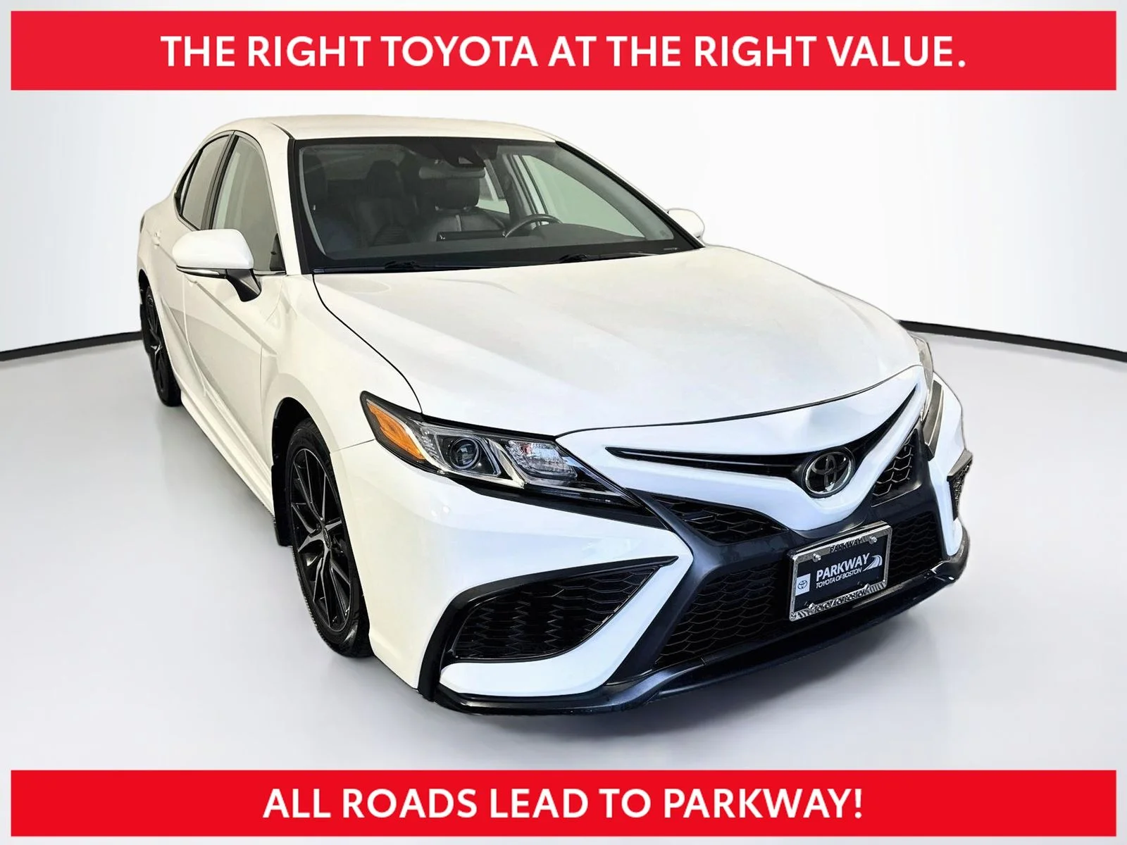 Certified Used 2022 White Toyota SE image 1