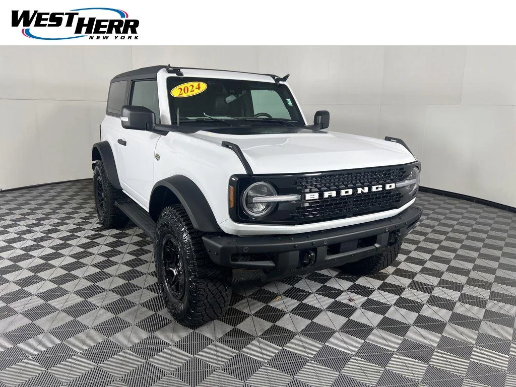 Used 2024 Oxford White Ford Wildtrak image 1