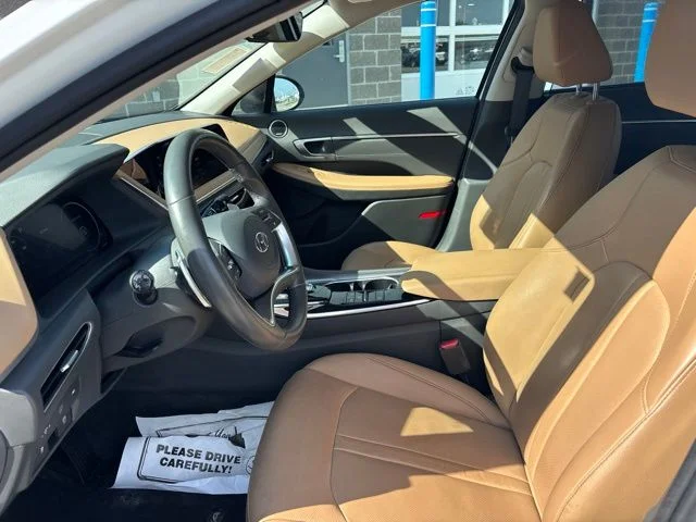 Used 2021 Hyper White Hyundai Limited image 12