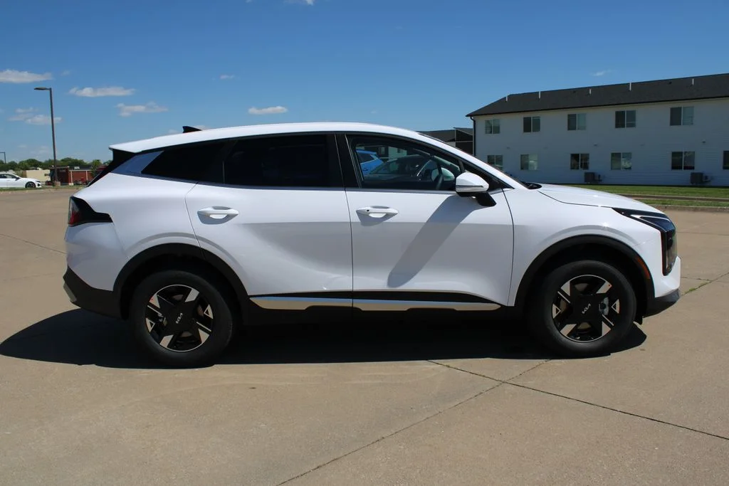 New 2026 White Kia LX image 4