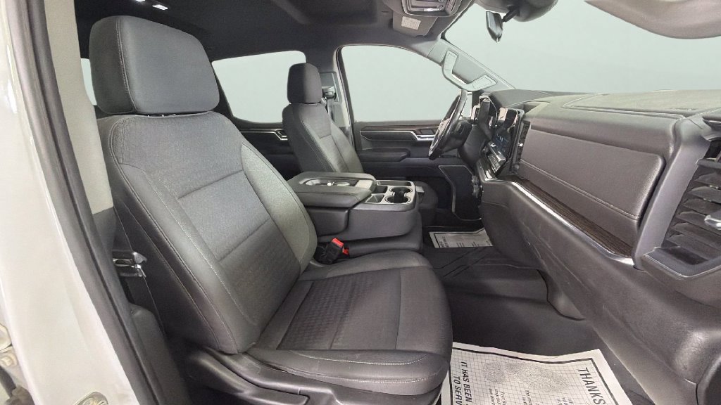 Used 2022 SUMMIT WHITE Chevrolet LT image 33