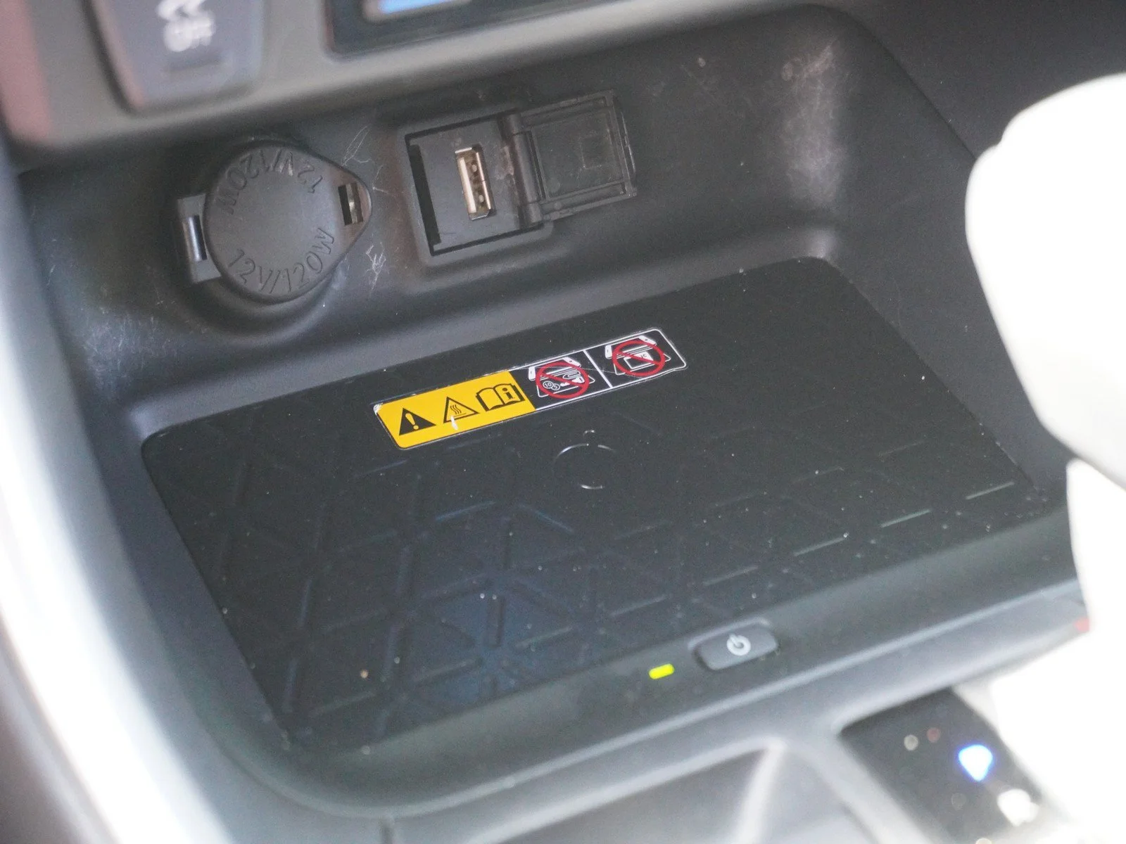 Used 2022 Midnight Black Metallic Toyota XSE image 31