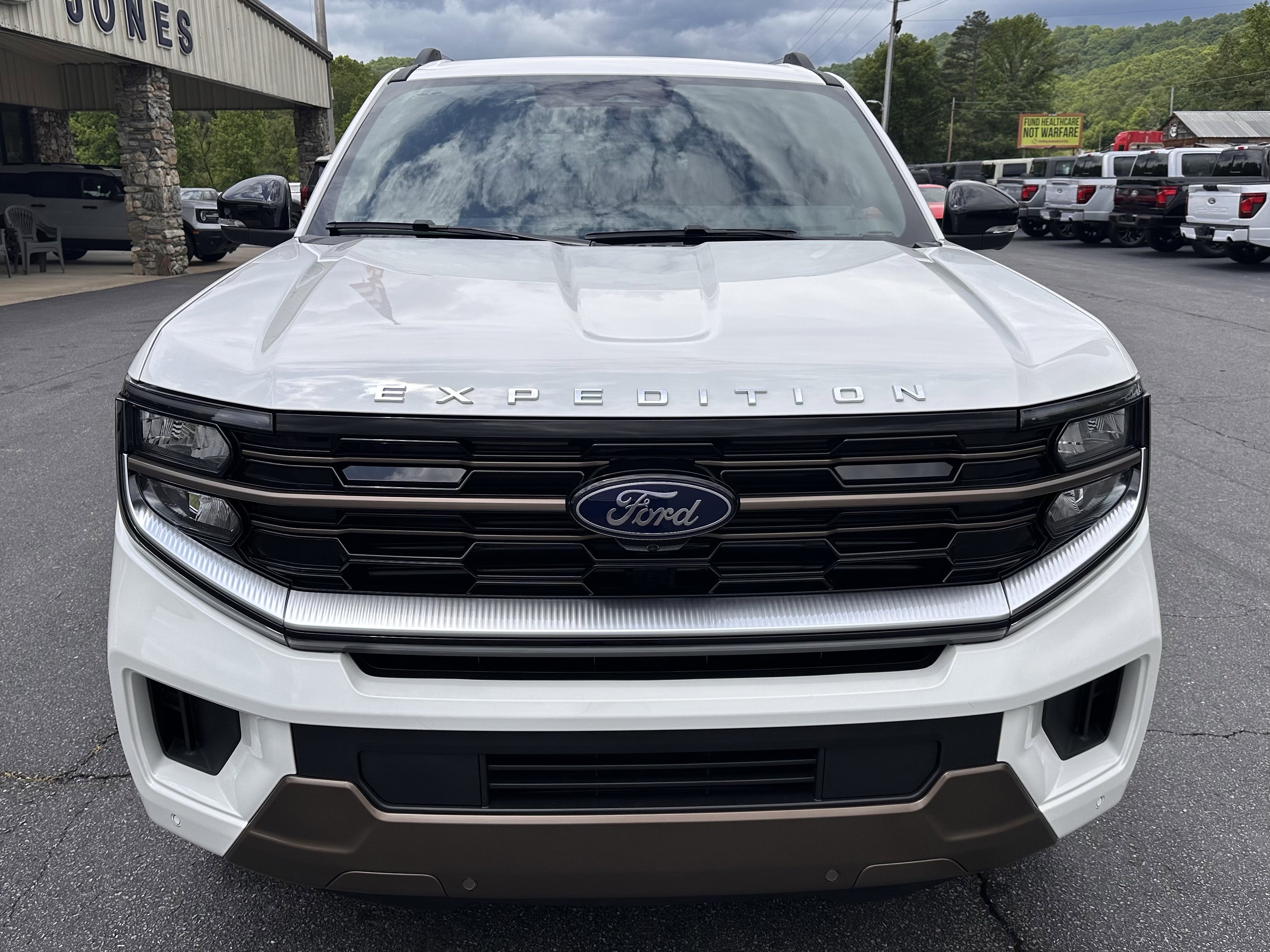 New 2026 Star White Metallic Tri-Coat Ford King Ranch® image 3