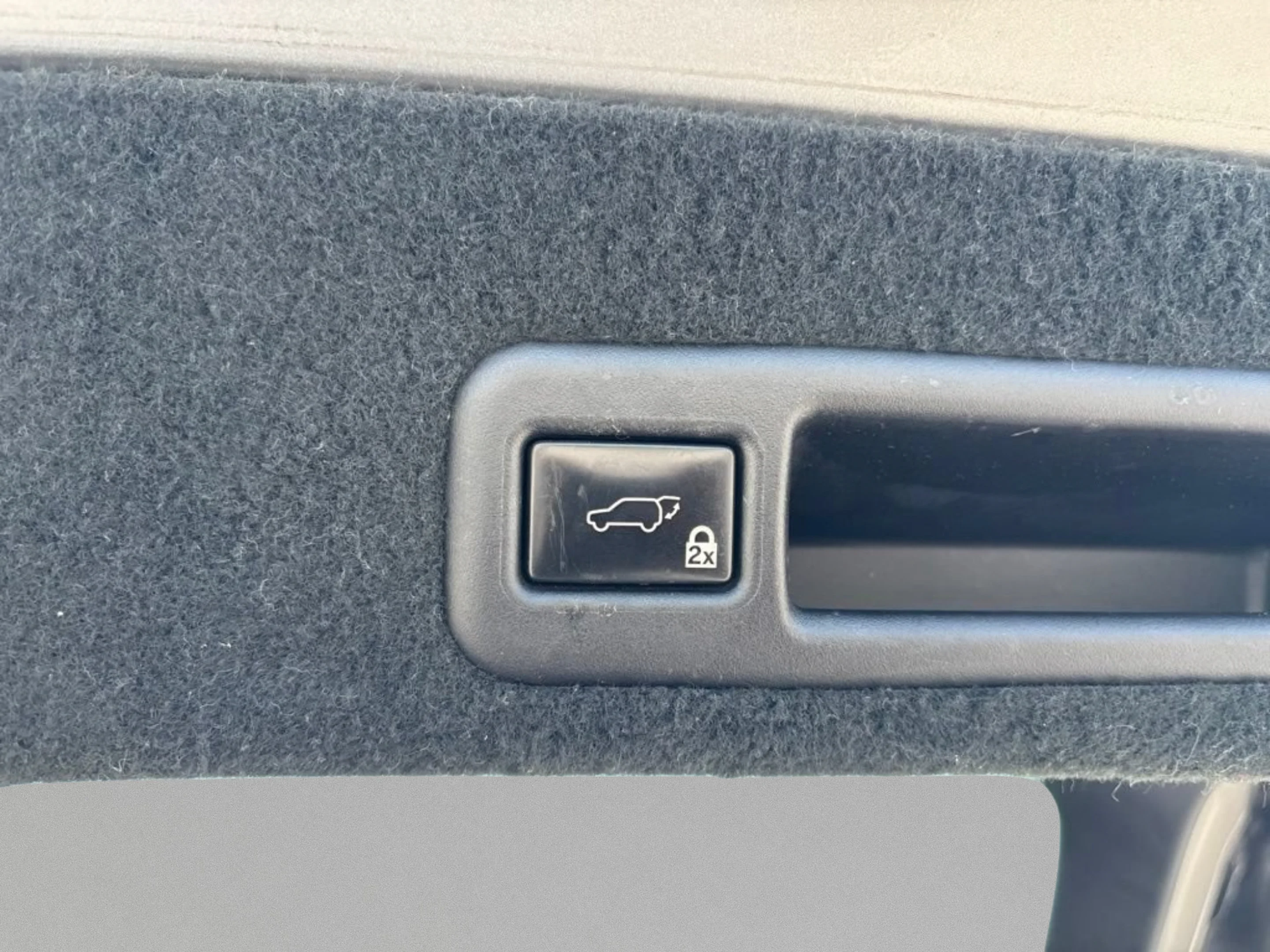 Used 2019 Silver Lexus 350 image 8