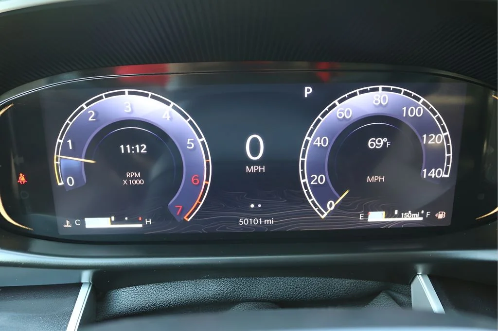 Used 2024 Gray Jeep Base image 29