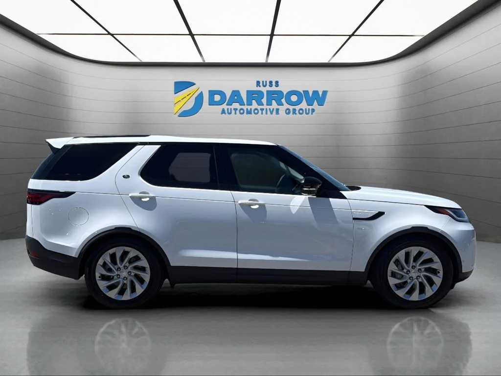 Used 2024  Land Rover S image 9