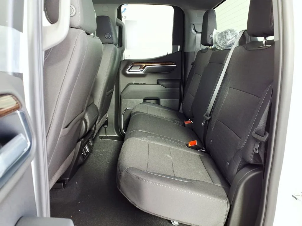 New 2026 Summit White GMC Elevation image 19