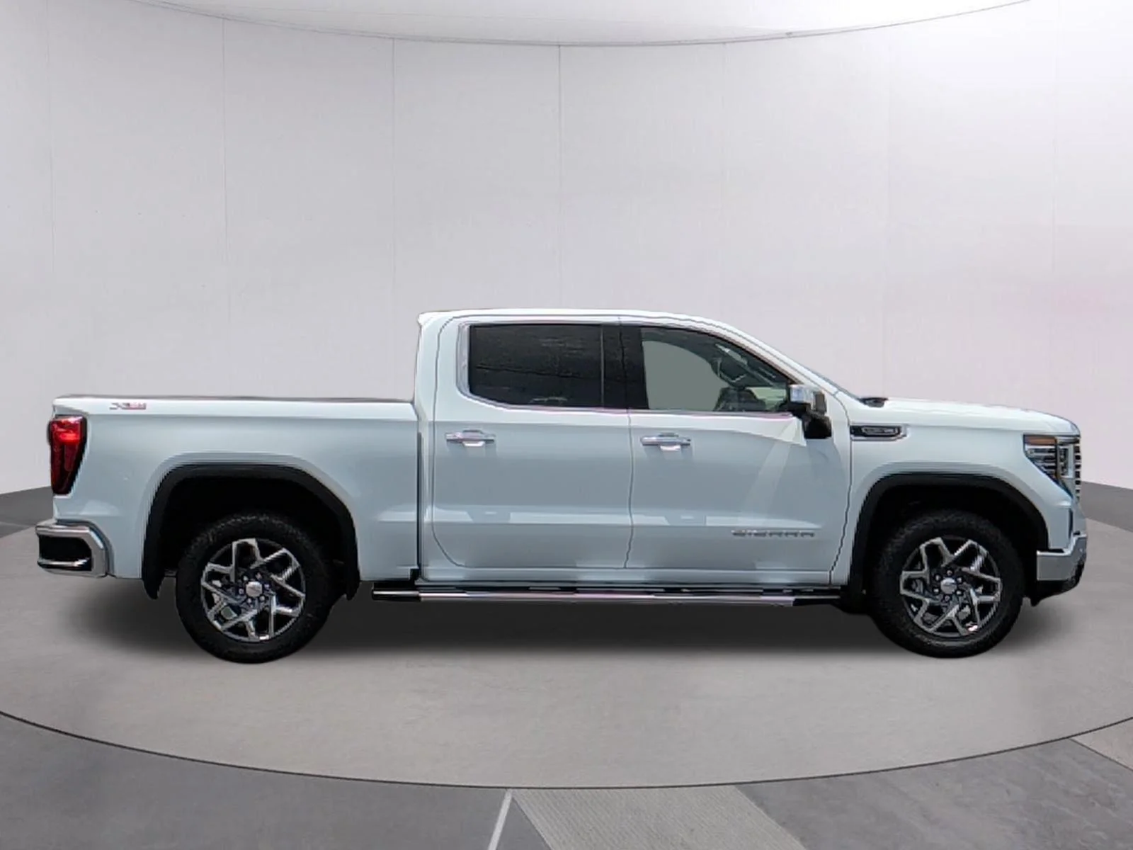 New 2026 Glacier White Tricoat GMC SLT image 7