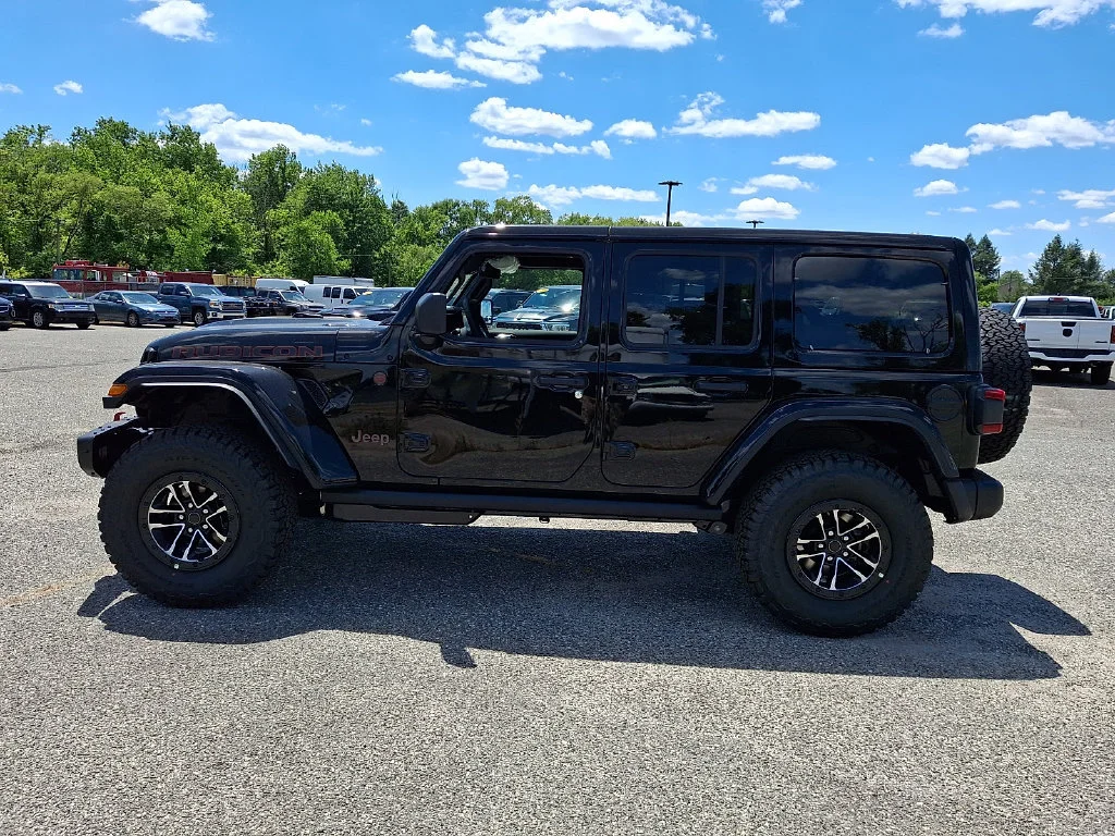 New 2026 Black Clear-Coat Exterior Paint Jeep Rubicon X image 5