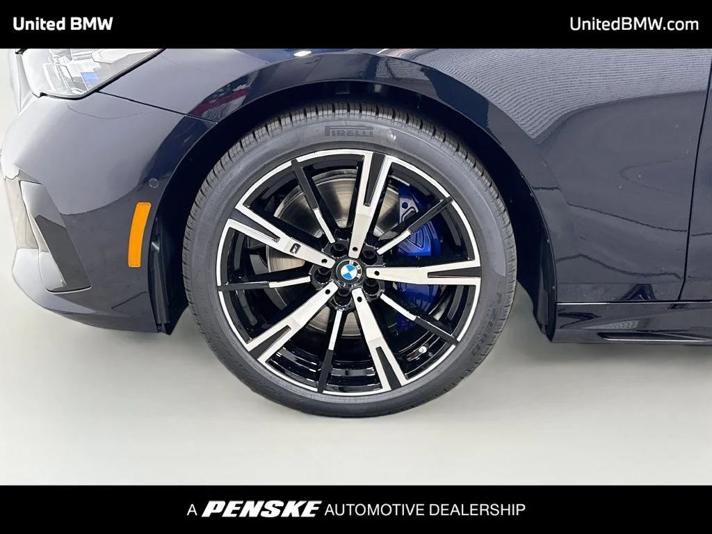 New 2027 Carbon Black Metallic BMW 540i xDrive image 9