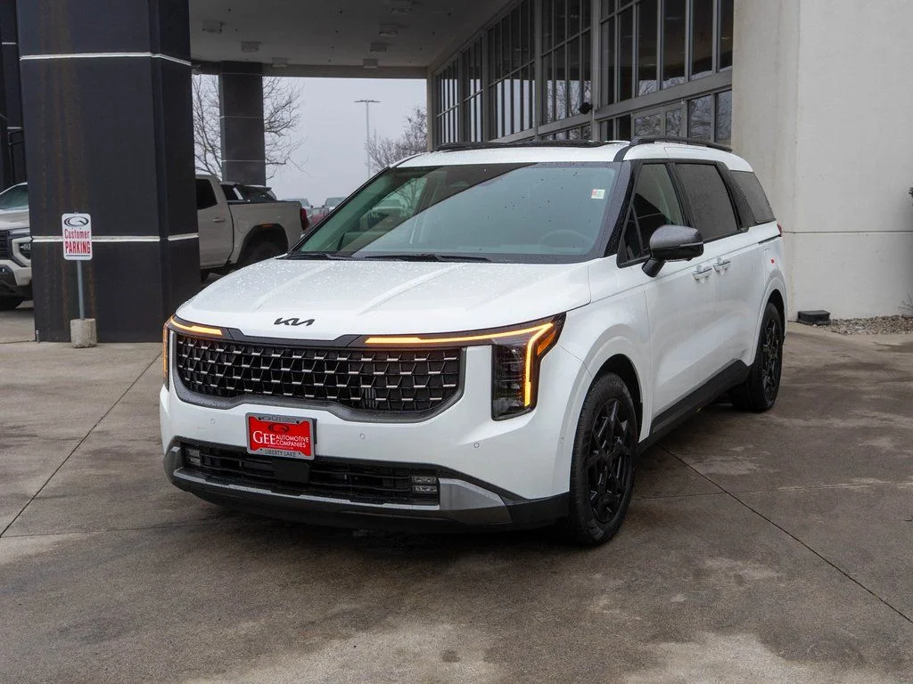 New 2026 Snow White Pearl Kia SX Prestige image 3