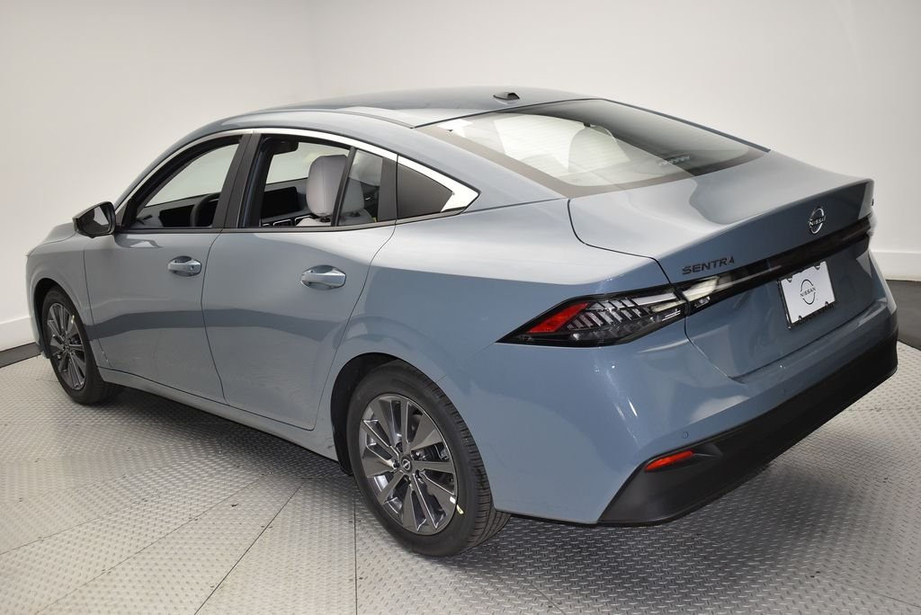 New 2026 Atlantic Gray Metallic Nissan SL image 7