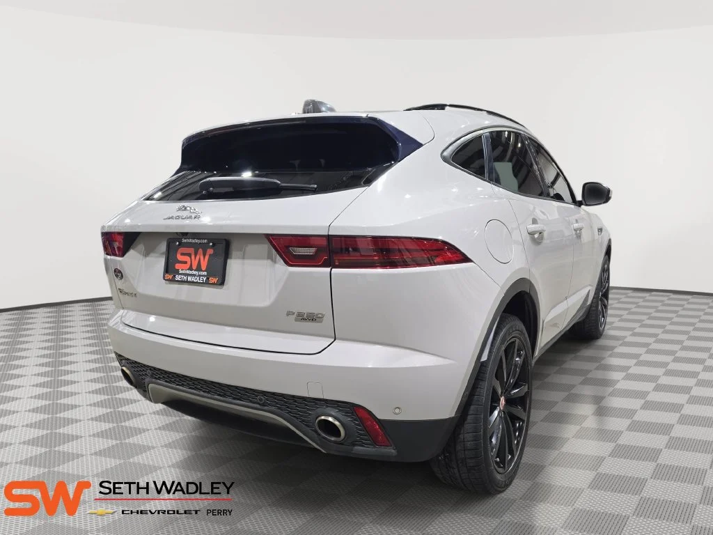Used 2020 Silver Jaguar SE image 7