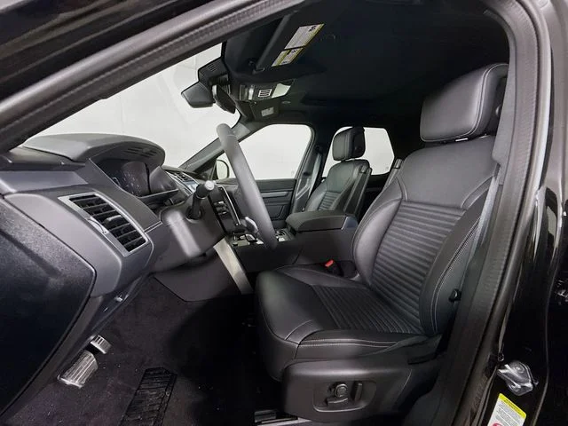 New 2026 Black Land Rover Dynamic SE image 11