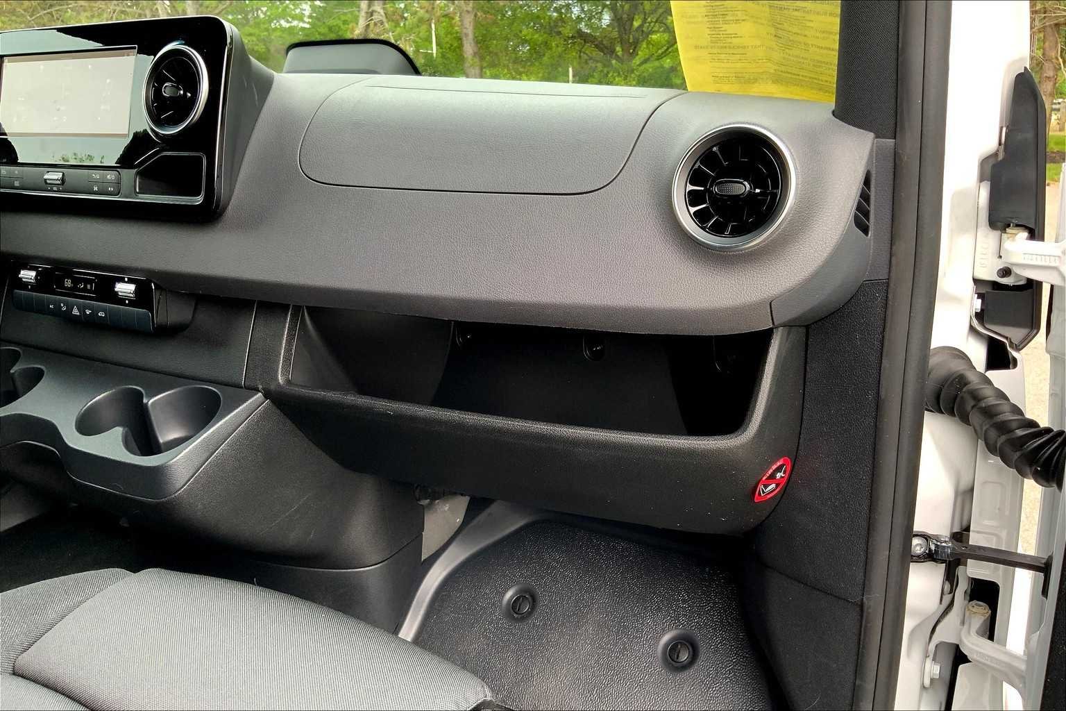 2025 Mercedes-Benz Sprinter Cargo Van Base - Photo 10