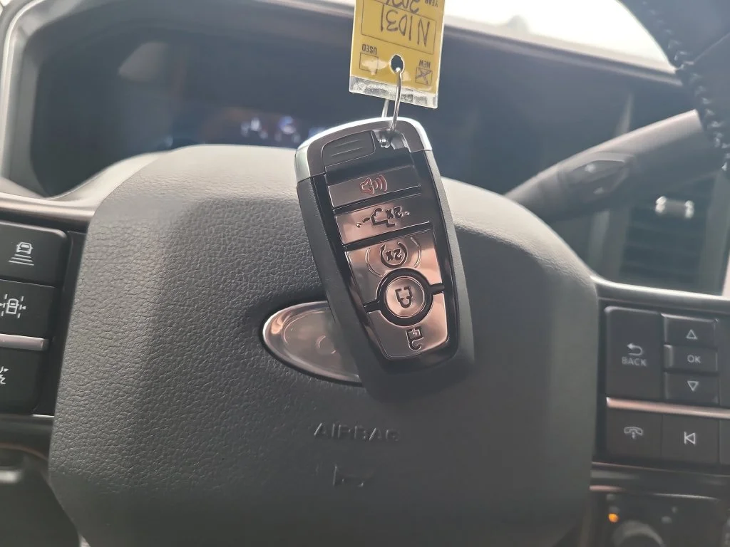 2026 Ford F-250 Super Duty Platinum - Photo 38