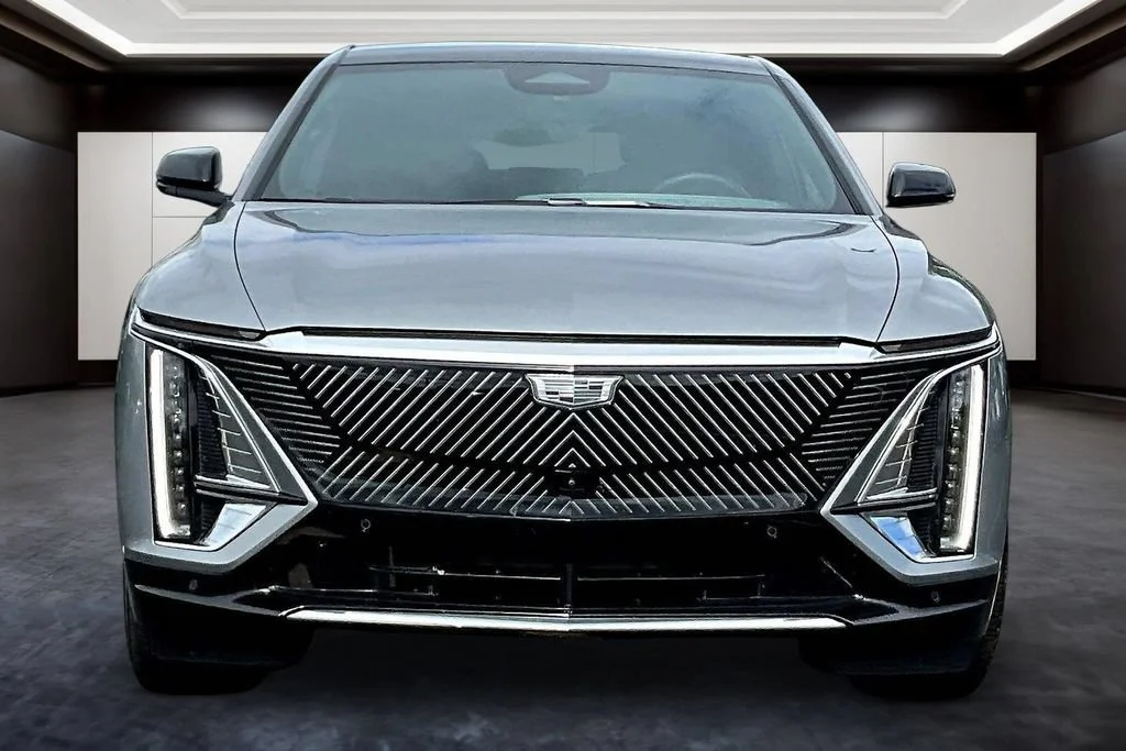 Certified 2024 Cadillac LYRIQ Luxury 3 with VIN 1GYKPSRL5RZ111515 for sale in Beachwood, OH