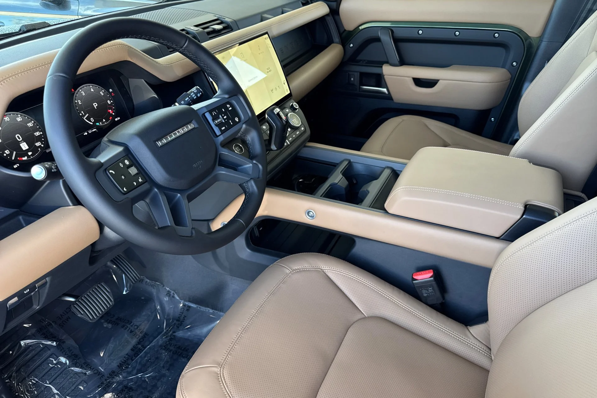 New 2026 Woolstone Green Land Rover X-Dynamic SE image 13
